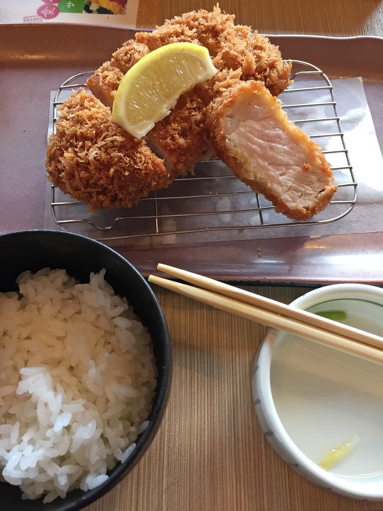 Tokyo Tsukiji & Sushi Street-Food Morning